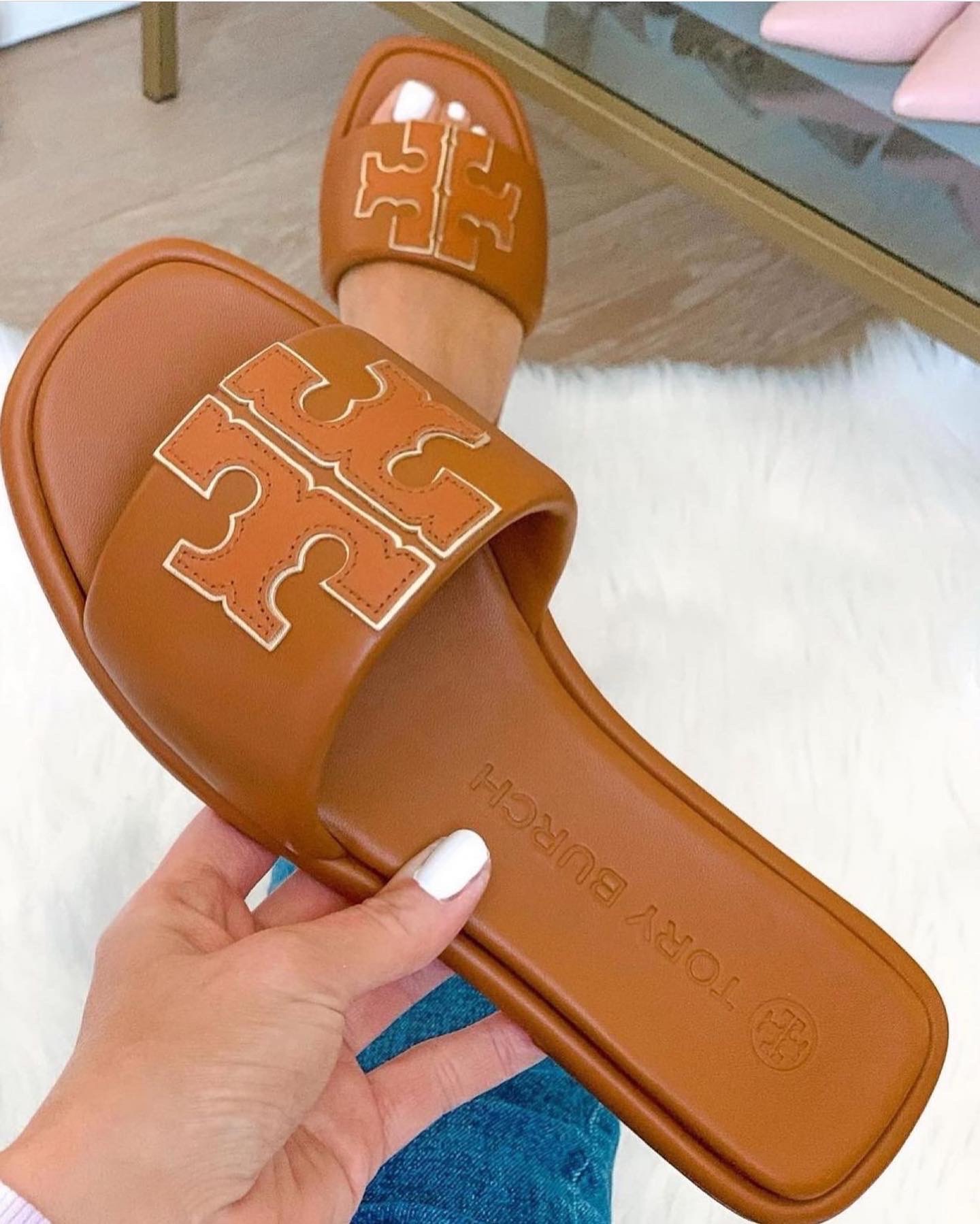 Tory Burch Private Sale: Unbelievably Good Deals on Sandals, Bags, More –  SheKnows